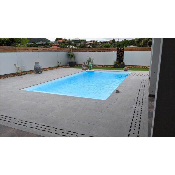 30X60 Q-STONE GRIS CANIVEAU 2CM - BAIN XF4