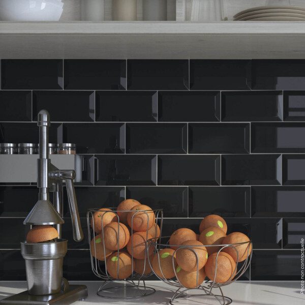 7.5X15 FAIENCE METRO NOIRE - REF GENERIQUE