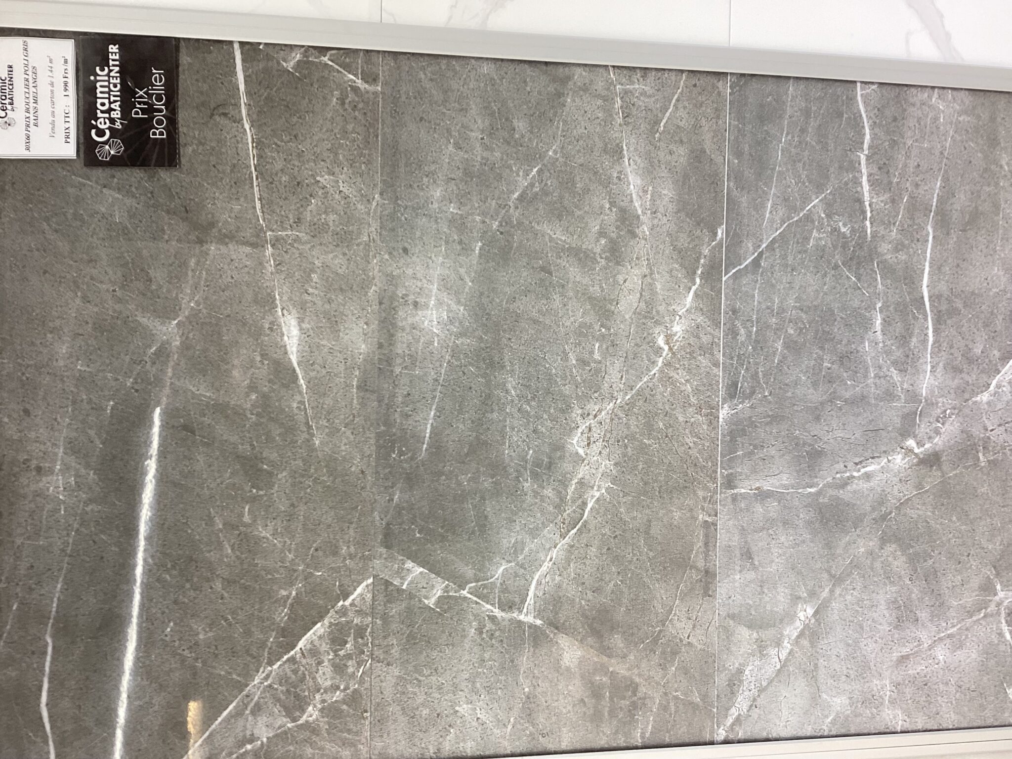 30X60 PRIX BOUCLIER POLI GRIS BAINS MELANGES